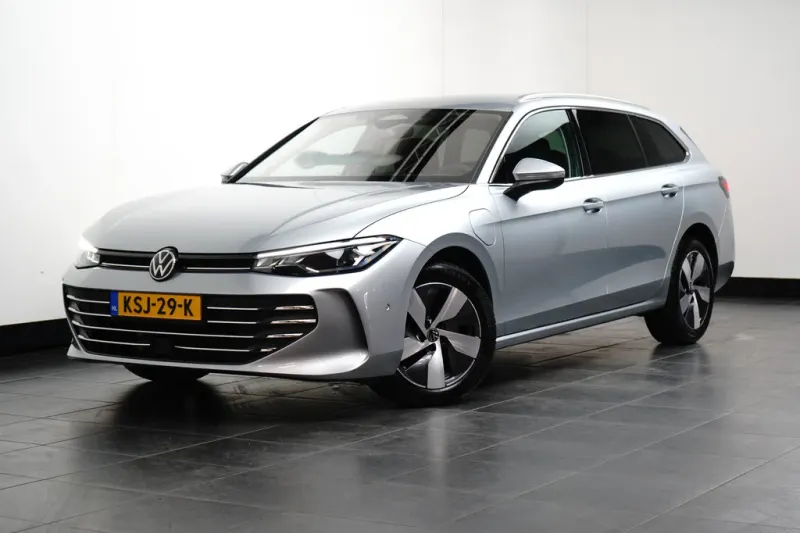 Volkswagen Passat (2025)