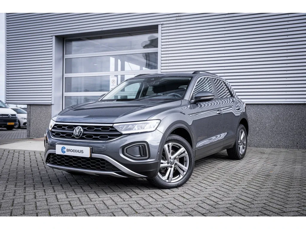 Volkswagen T-Roc (2022) — foto 1