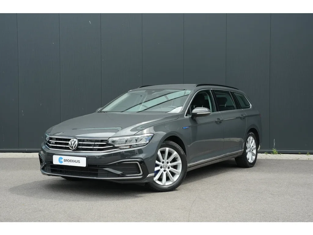 Volkswagen Passat (2020) — foto 1
