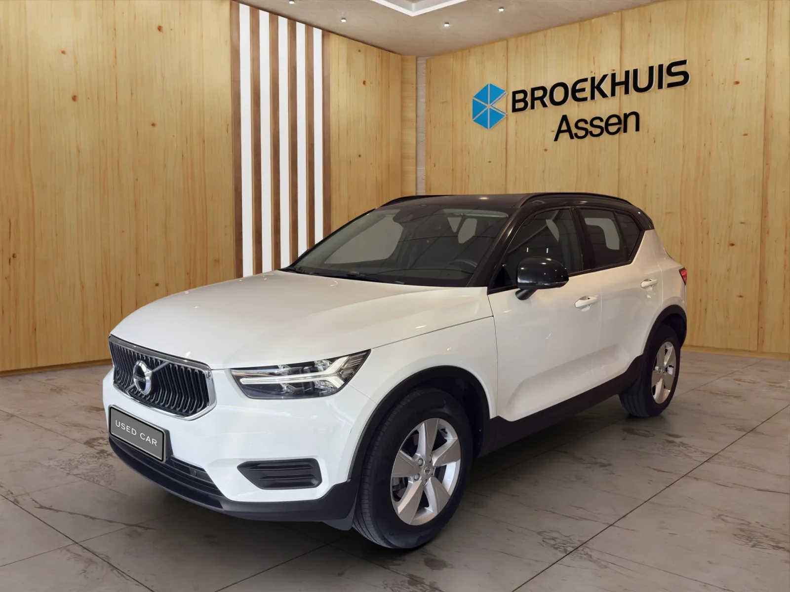 Volvo XC40 (2021) — foto 1