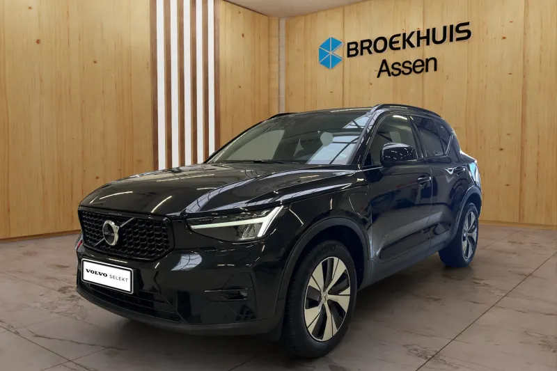 Volvo XC40 (2022)