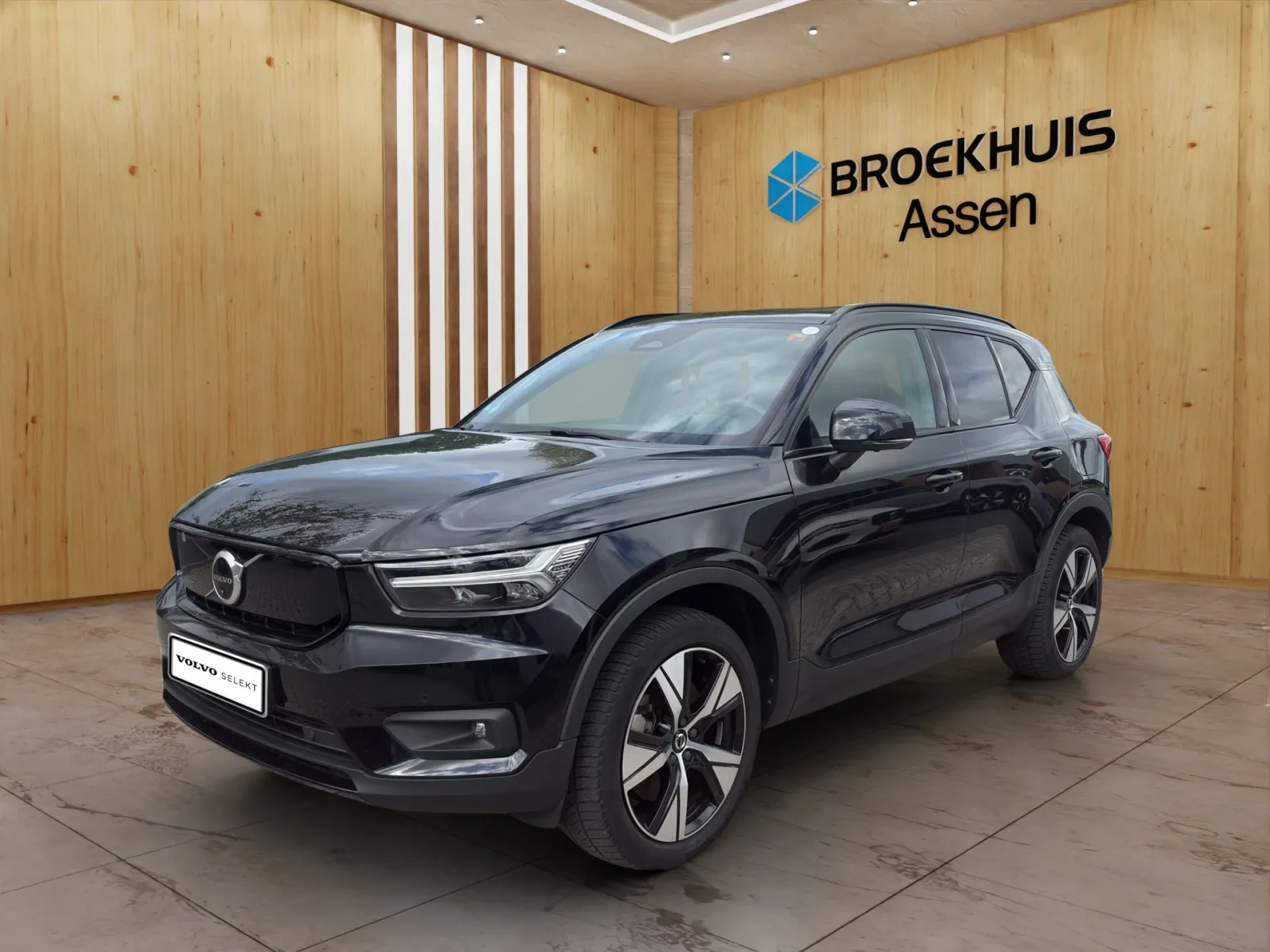 Volvo XC40 (2021) — foto 1