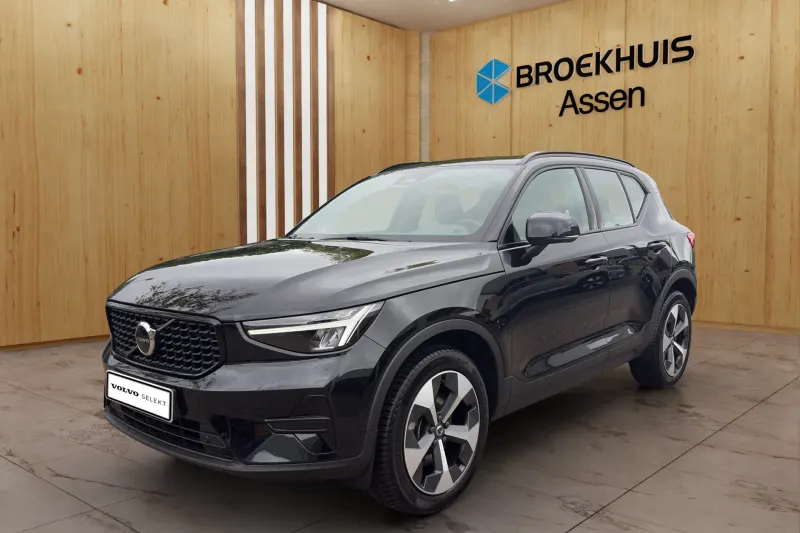Volvo XC40 (2025)