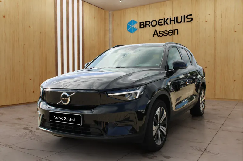 Volvo XC40 (2022)