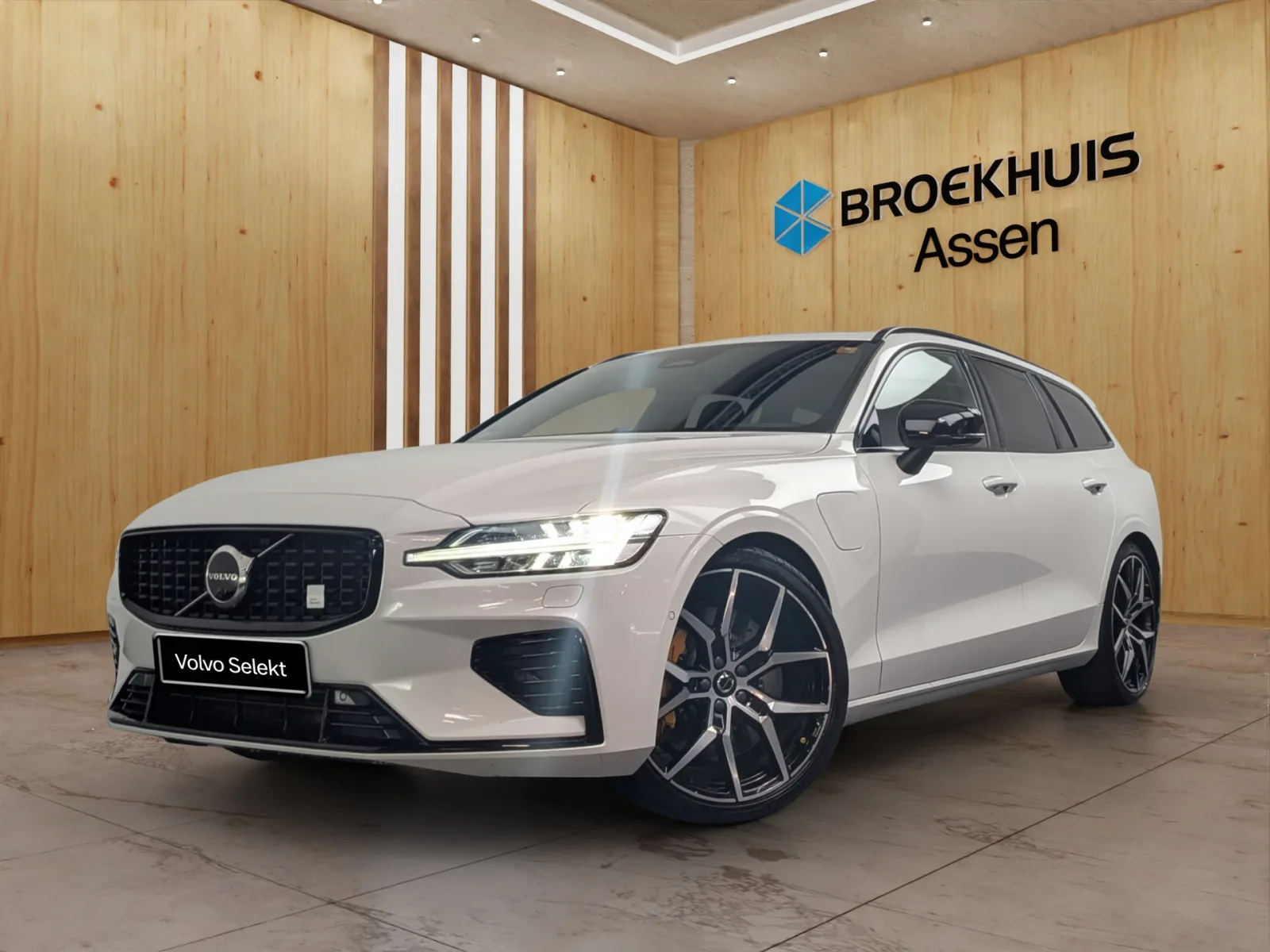 Volvo V60 (2023) — foto 1