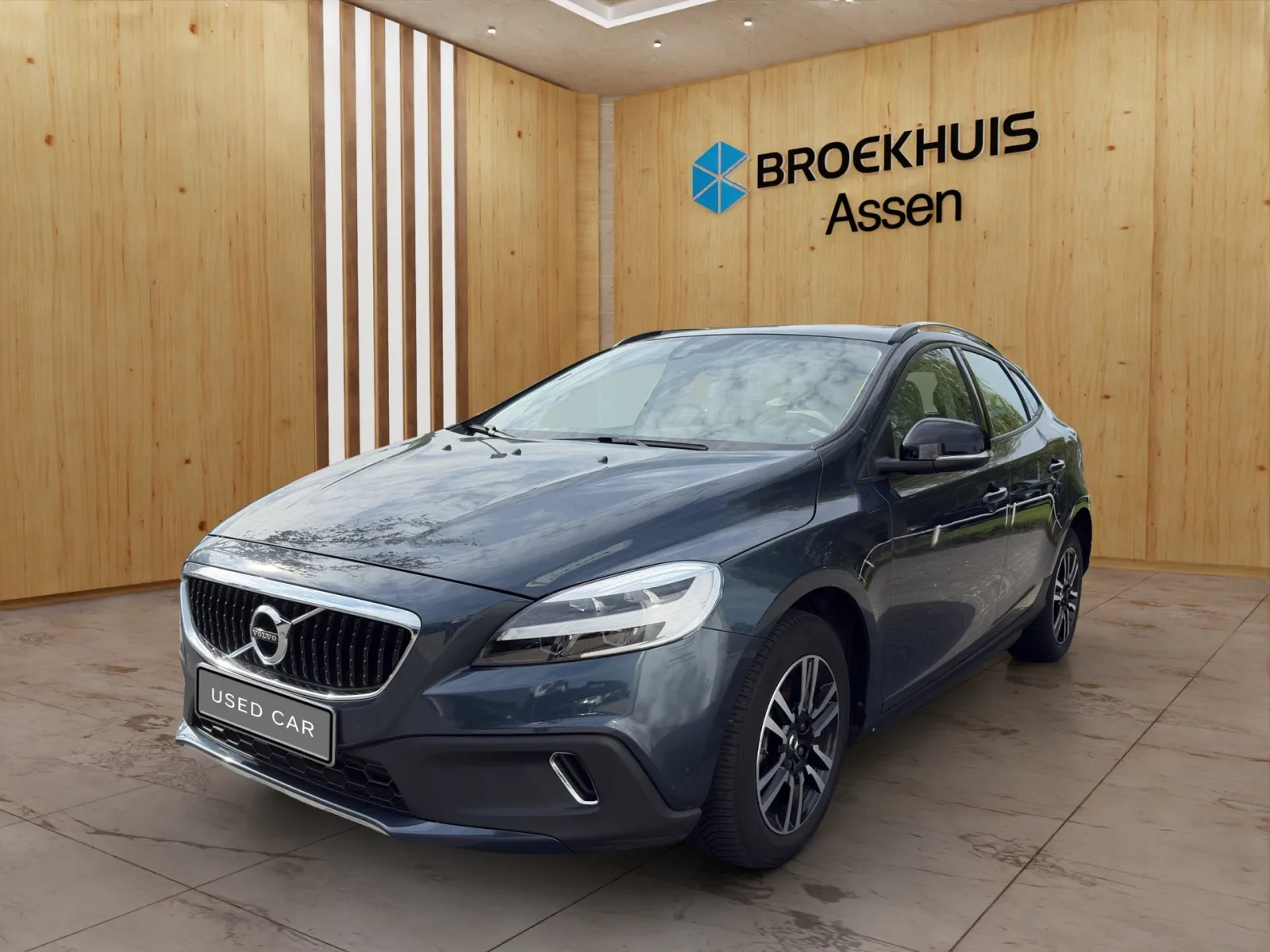 Volvo V40 Cross Country (2018) — foto 1