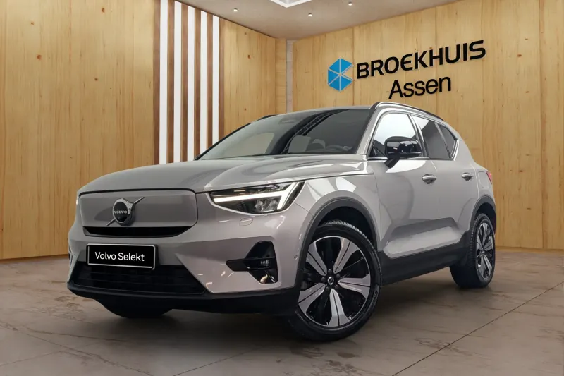 Volvo XC40 (2022)
