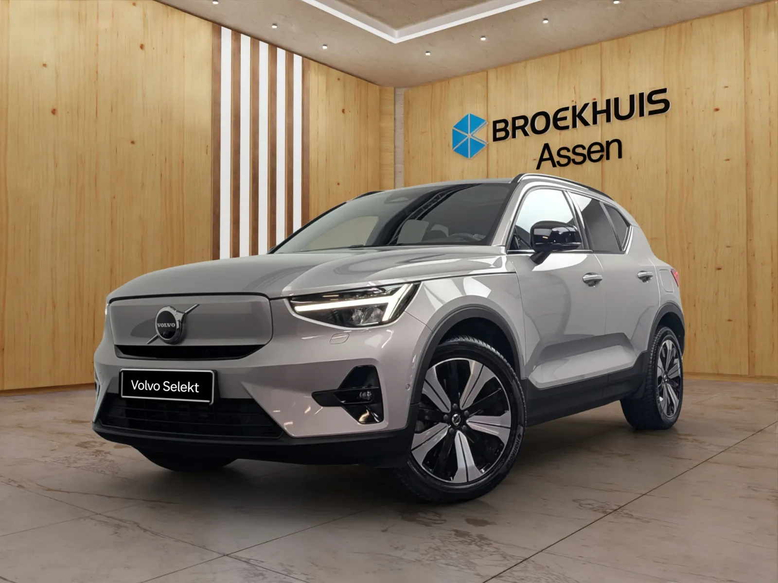 Volvo XC40 (2022) — foto 1