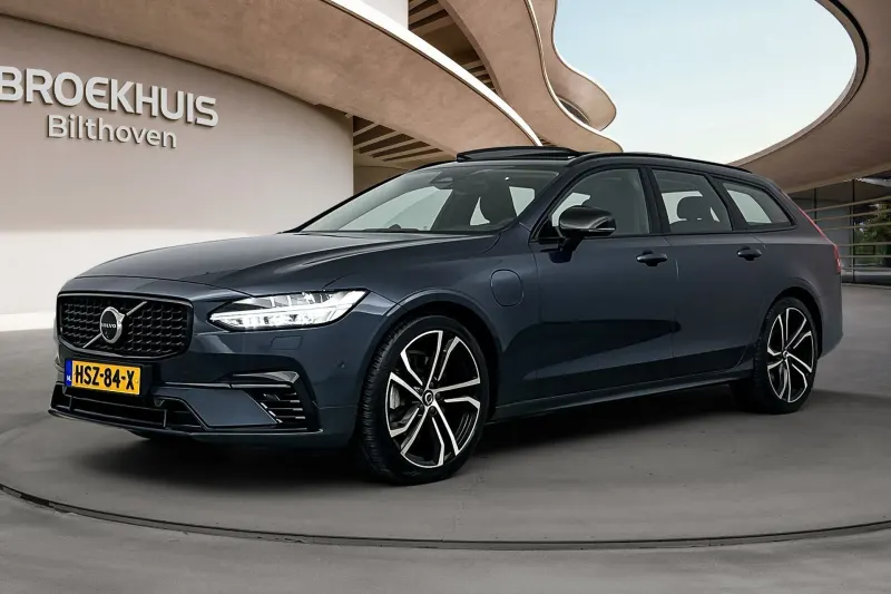 Volvo V90 (2025)