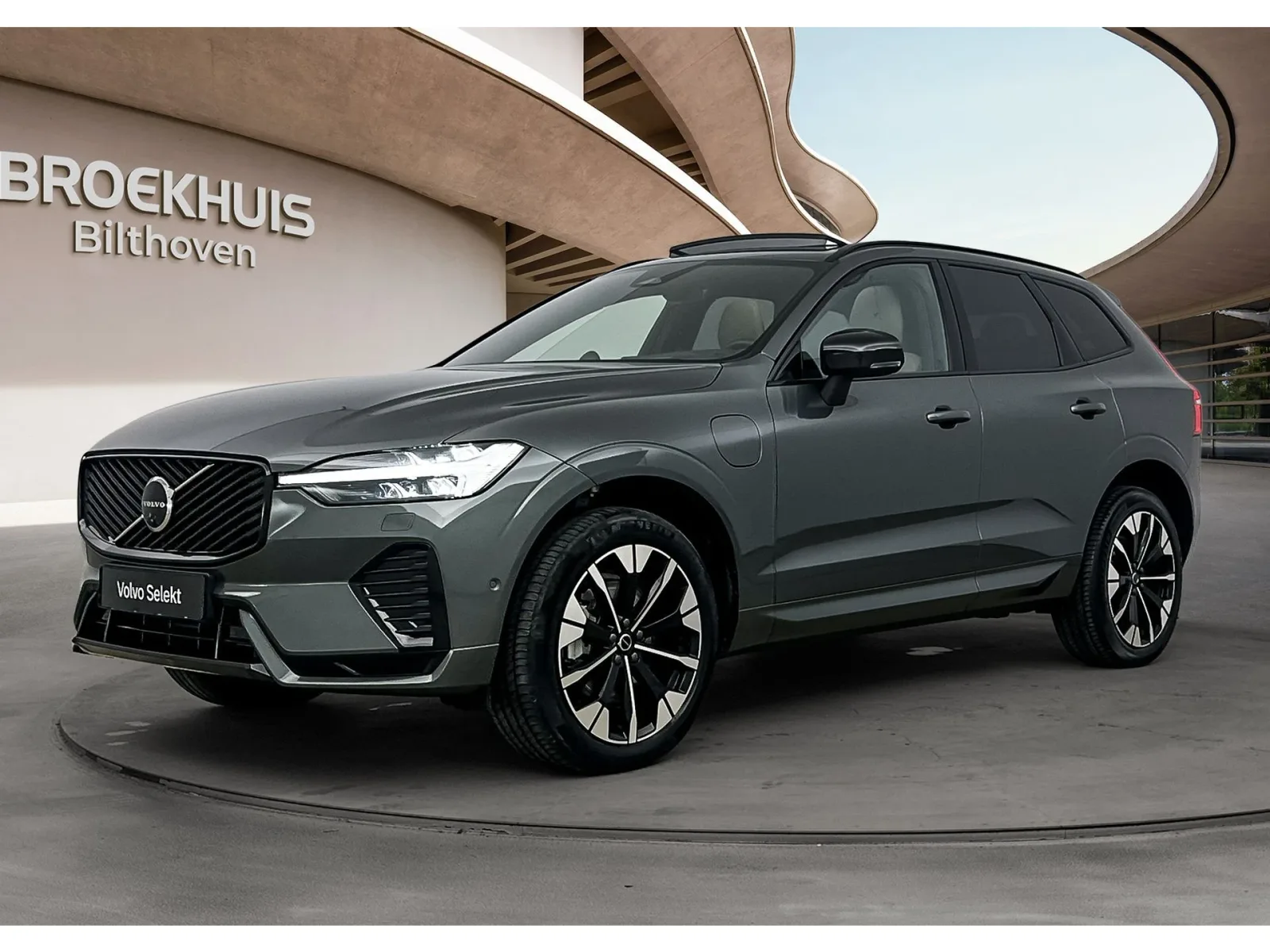 Volvo XC60 (2025) — foto 1