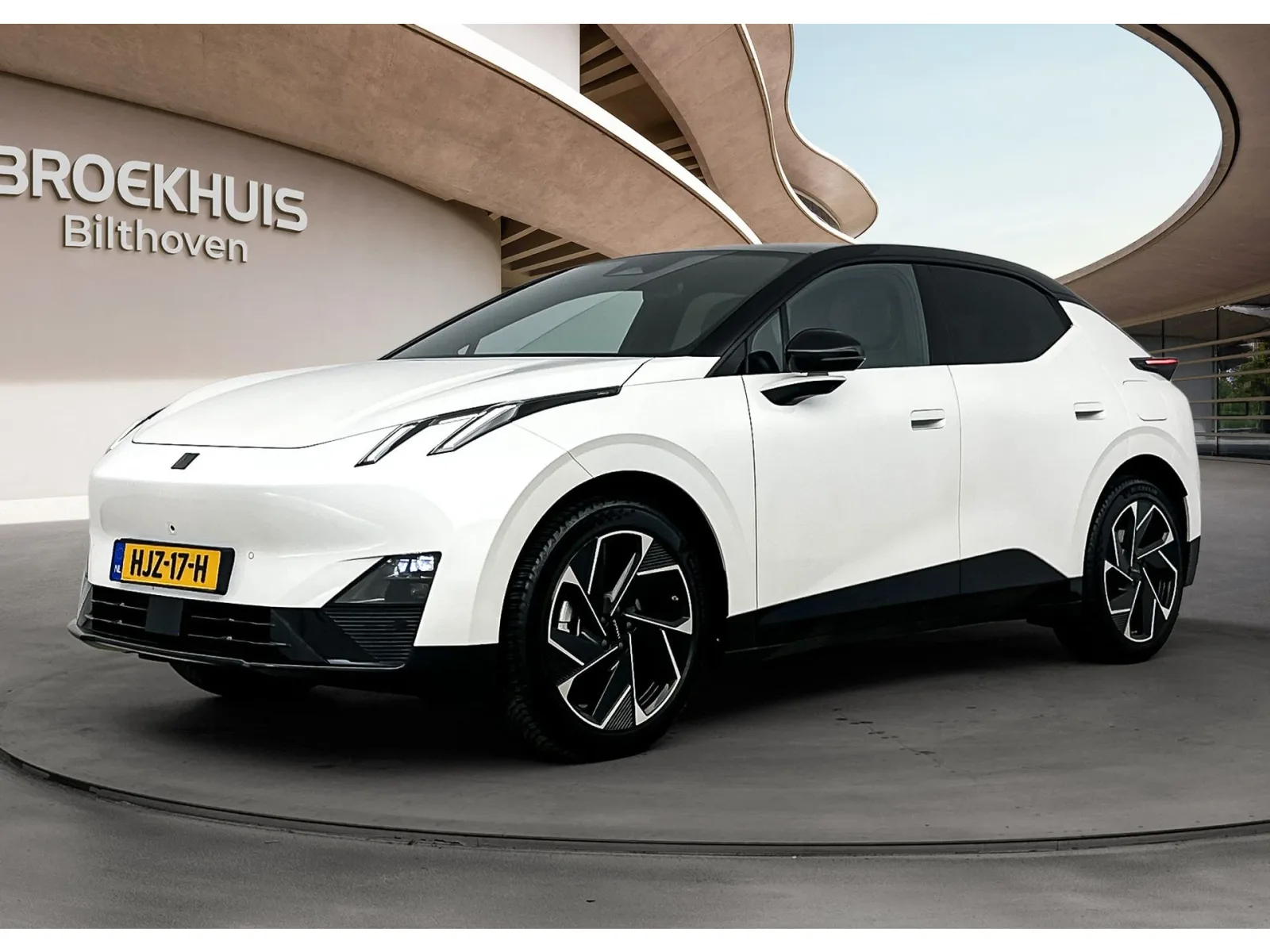 Lynk & Co 02 (2025) — foto 1