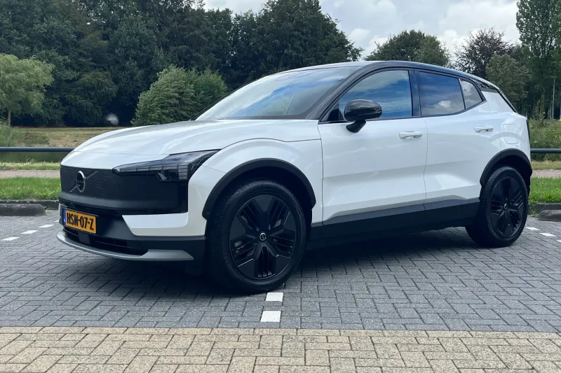 Volvo EX30 (2025)