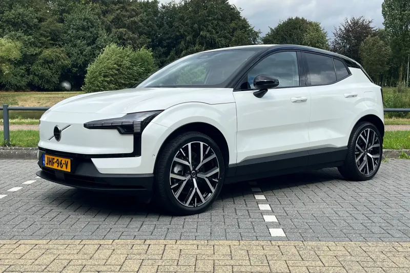Volvo EX30 (2025)