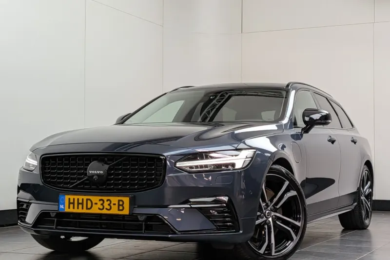 Volvo V90 (2025)