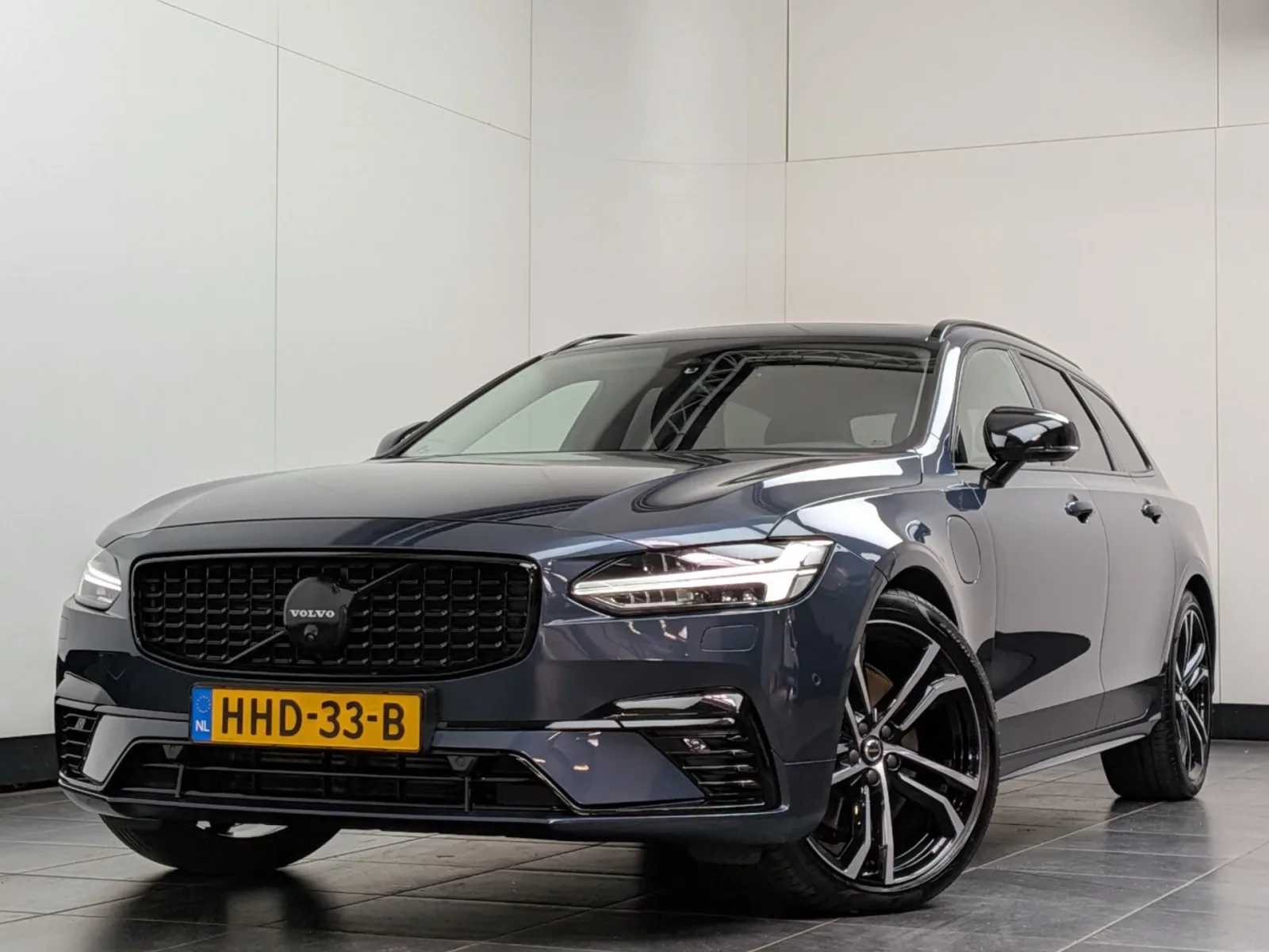 Volvo V90 (2025) — foto 1