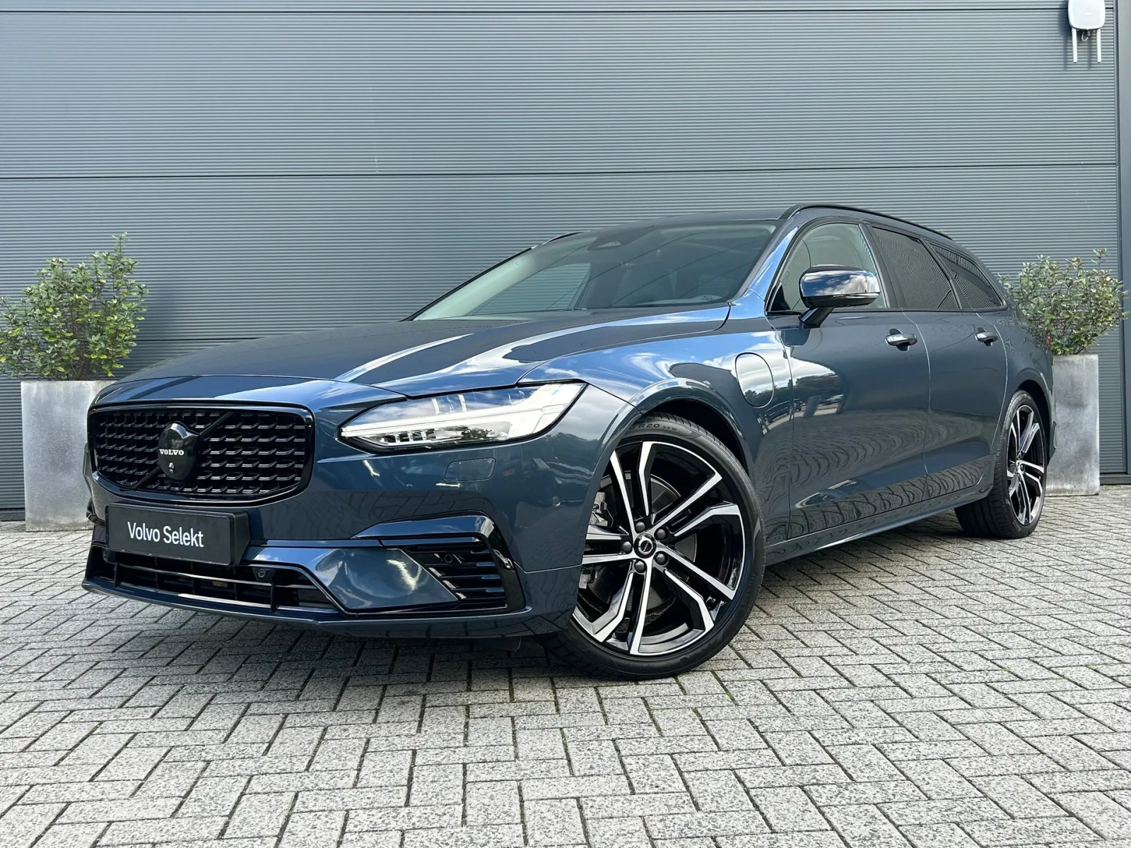 Volvo V90 (2025) — foto 1