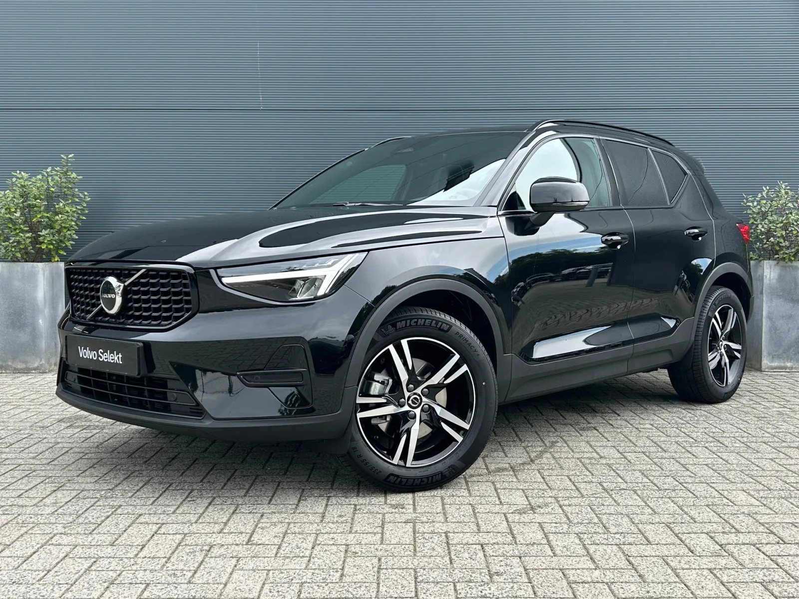 Volvo XC40 (2026) — foto 1