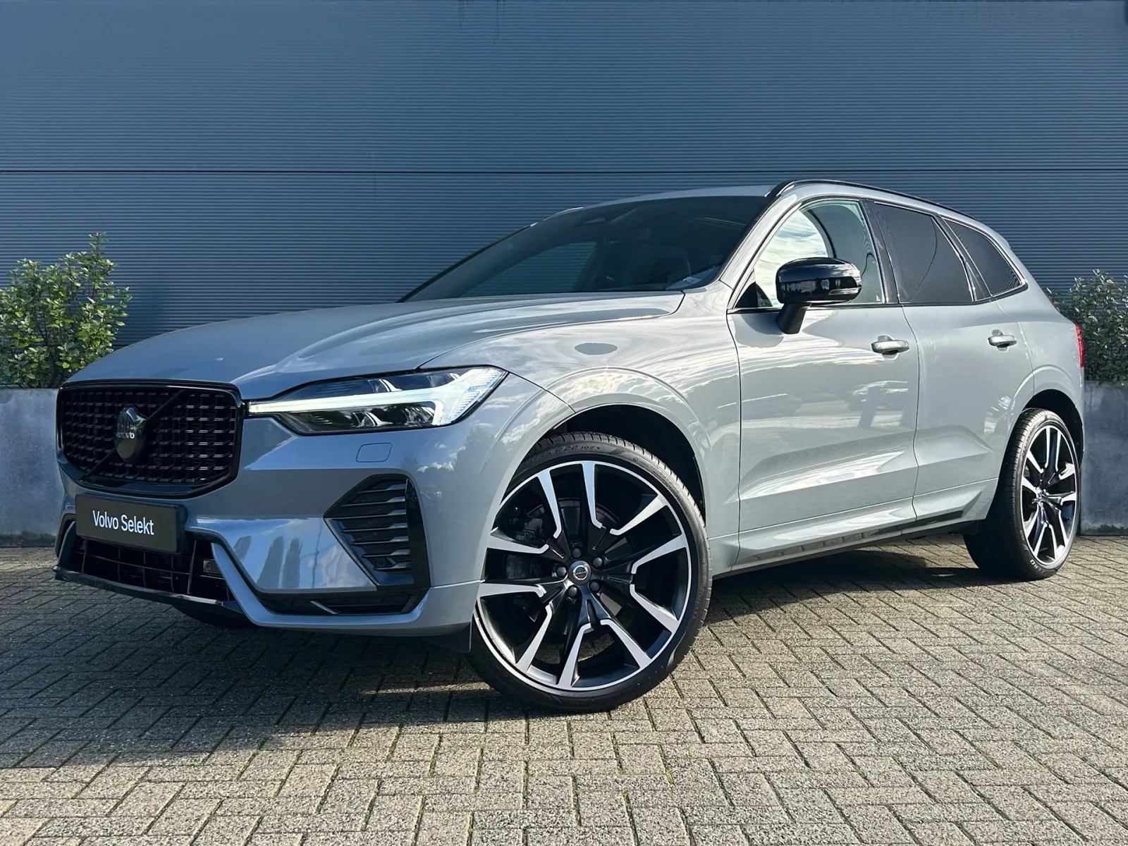 Volvo XC60 (2022) — foto 1