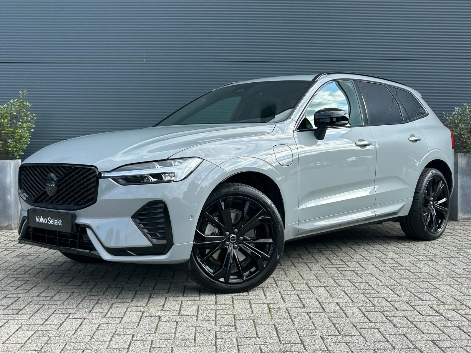 Volvo XC60 (2026) — foto 1