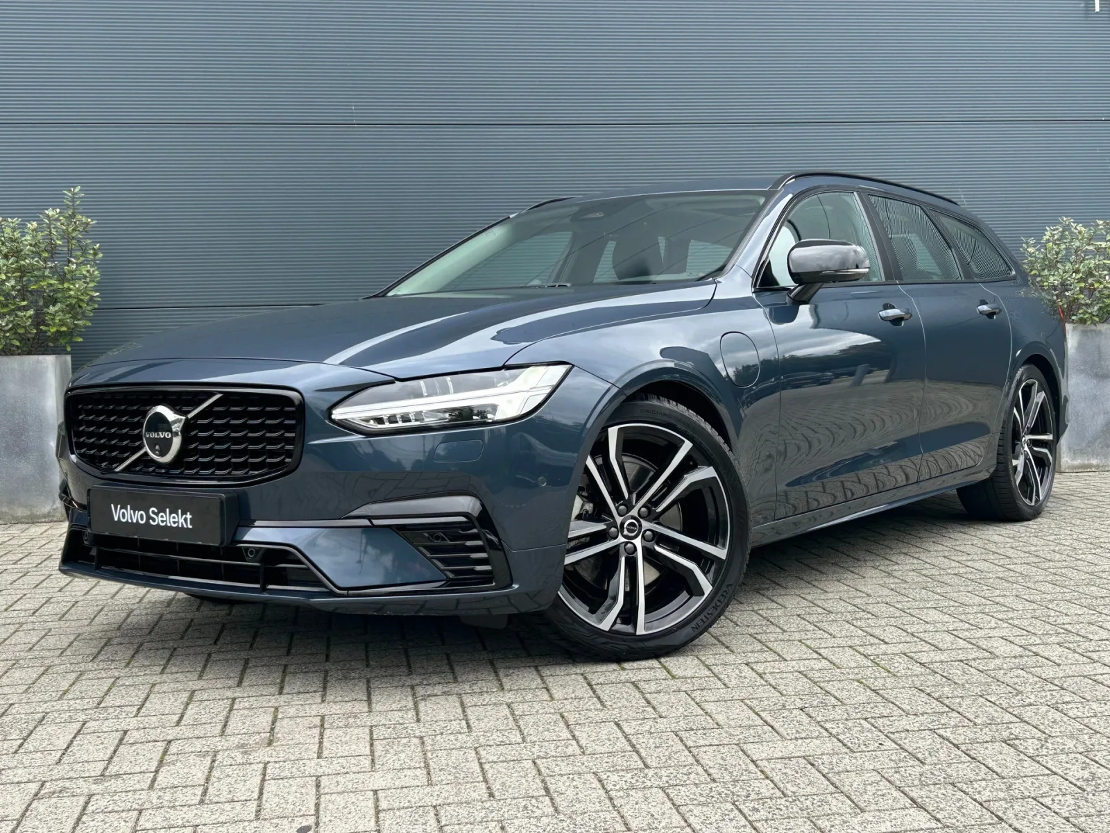 Volvo V90 (2025) — foto 1