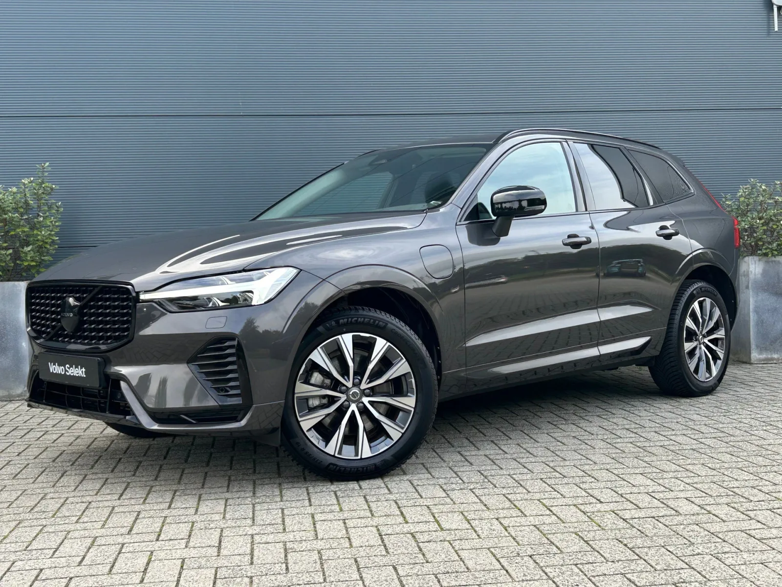 Volvo XC60 (2022) — foto 1