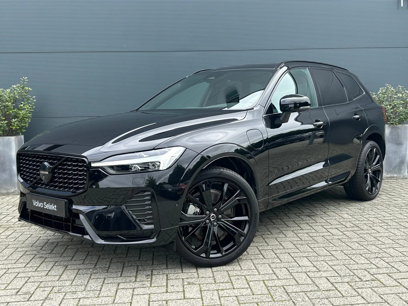 Volvo XC60 (2024) — foto 1