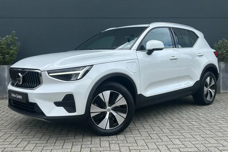 Volvo XC40 (2022)