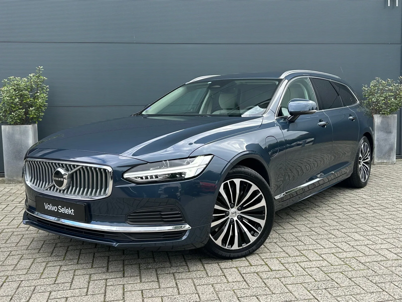 Volvo V90 (2022) — foto 1