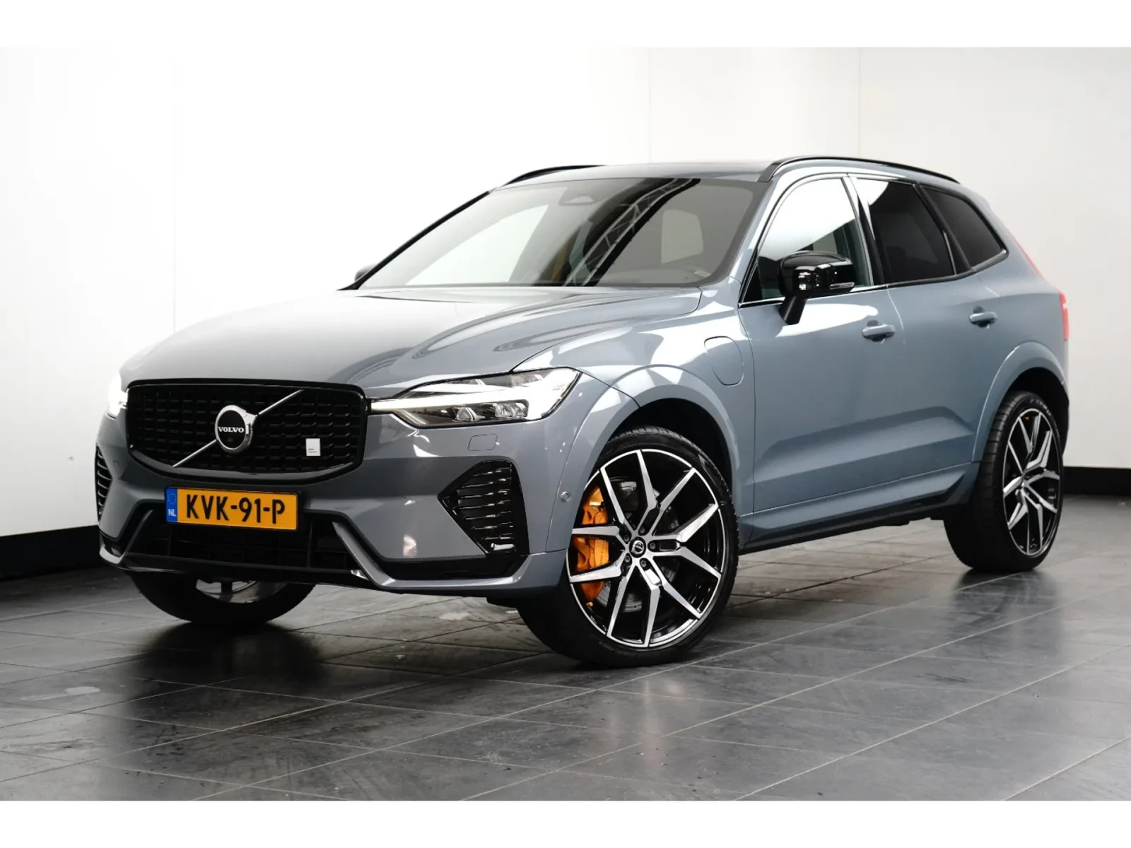 Volvo XC60 (2023) — foto 1
