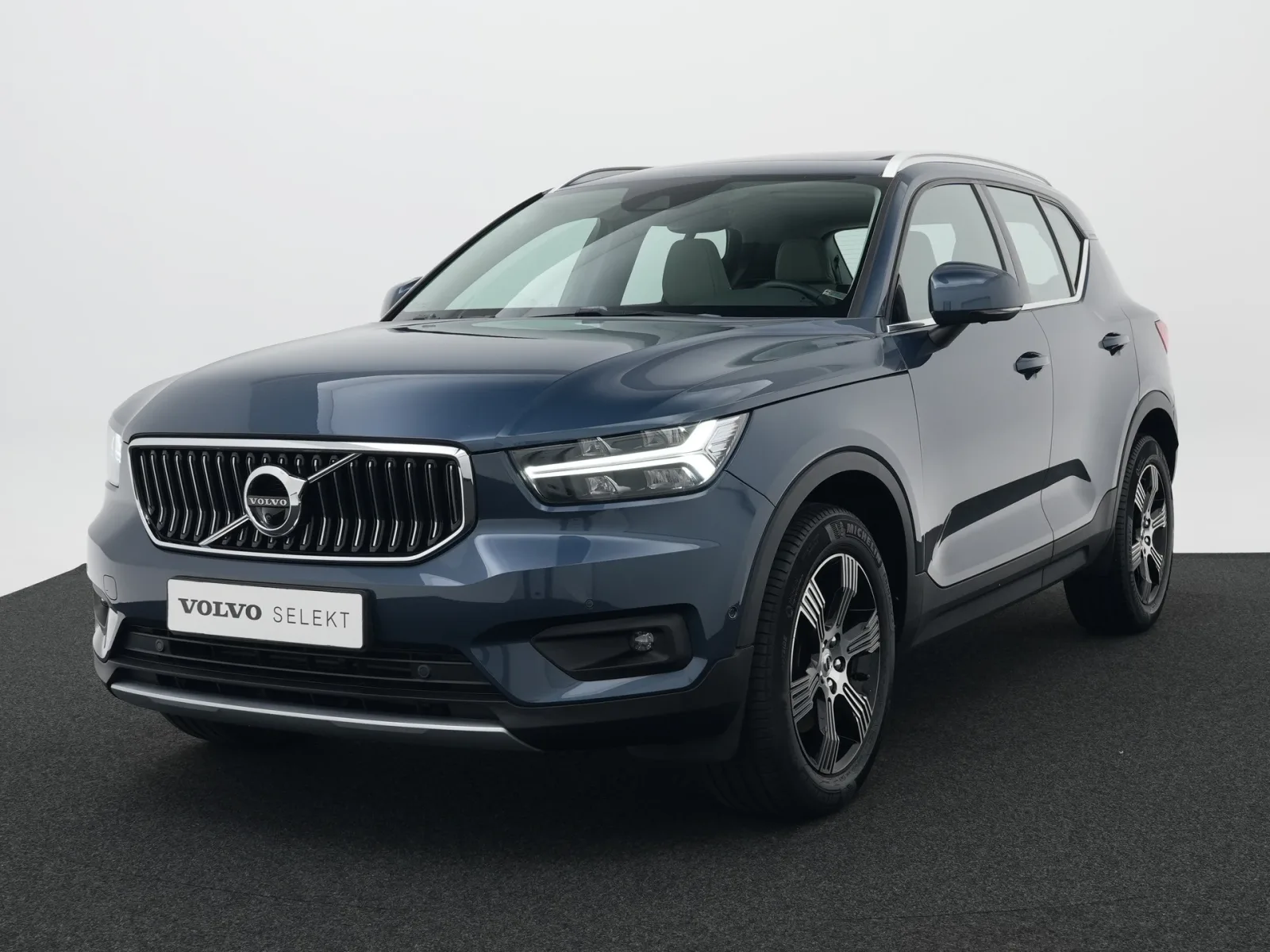Volvo XC40 (2019) — foto 1