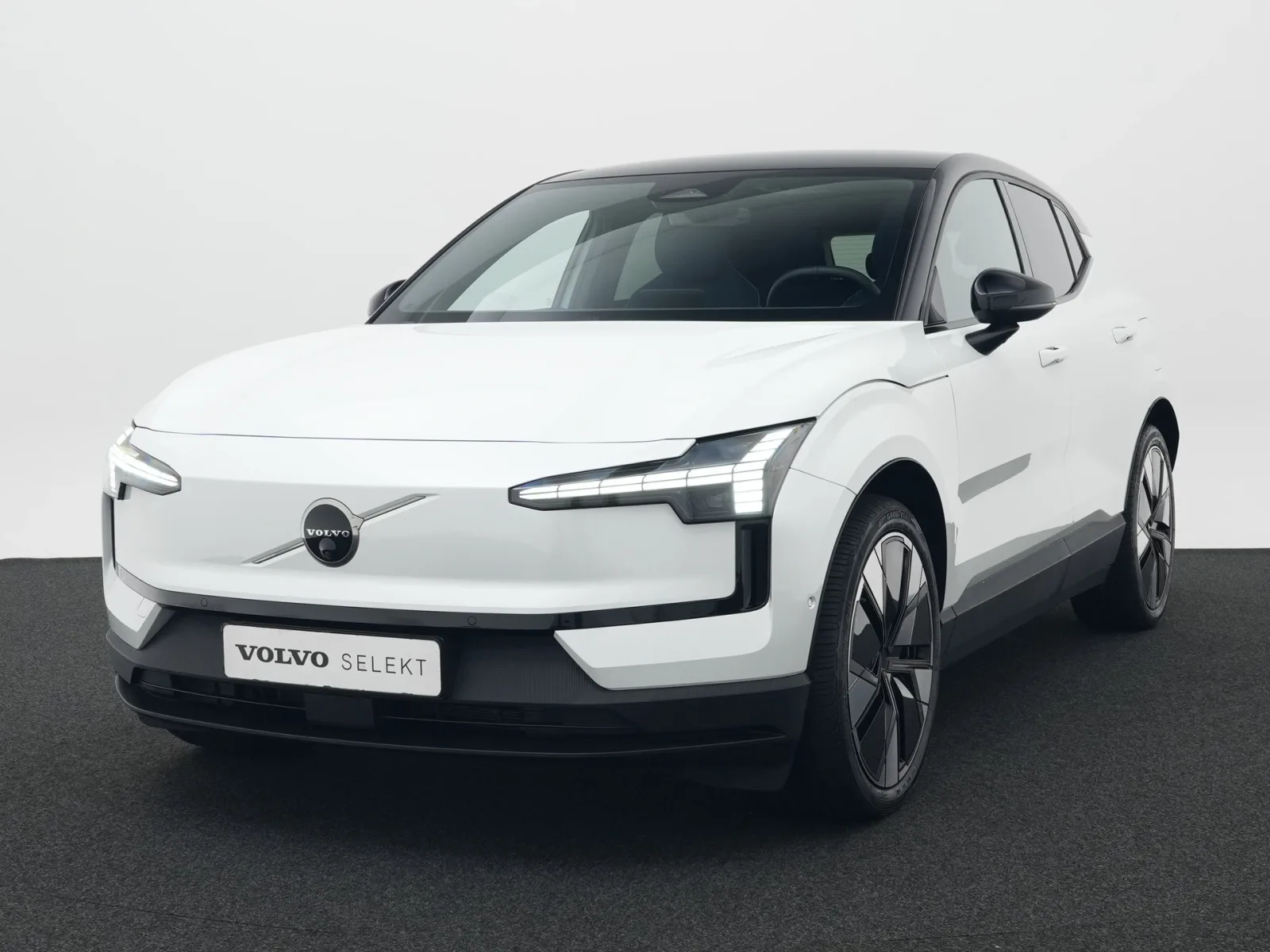 Volvo EX30 (2024) — foto 1