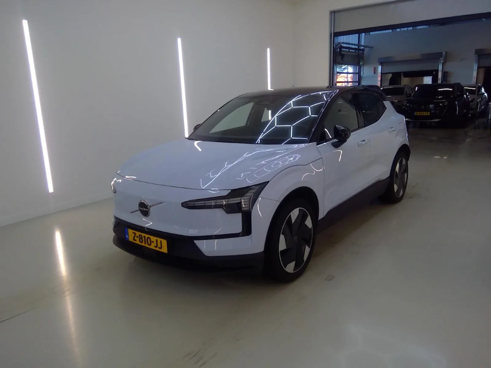 Volvo EX30 (2024) — foto 1