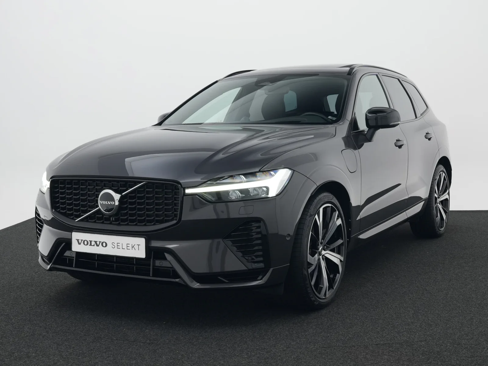Volvo XC60 (2023) — foto 1