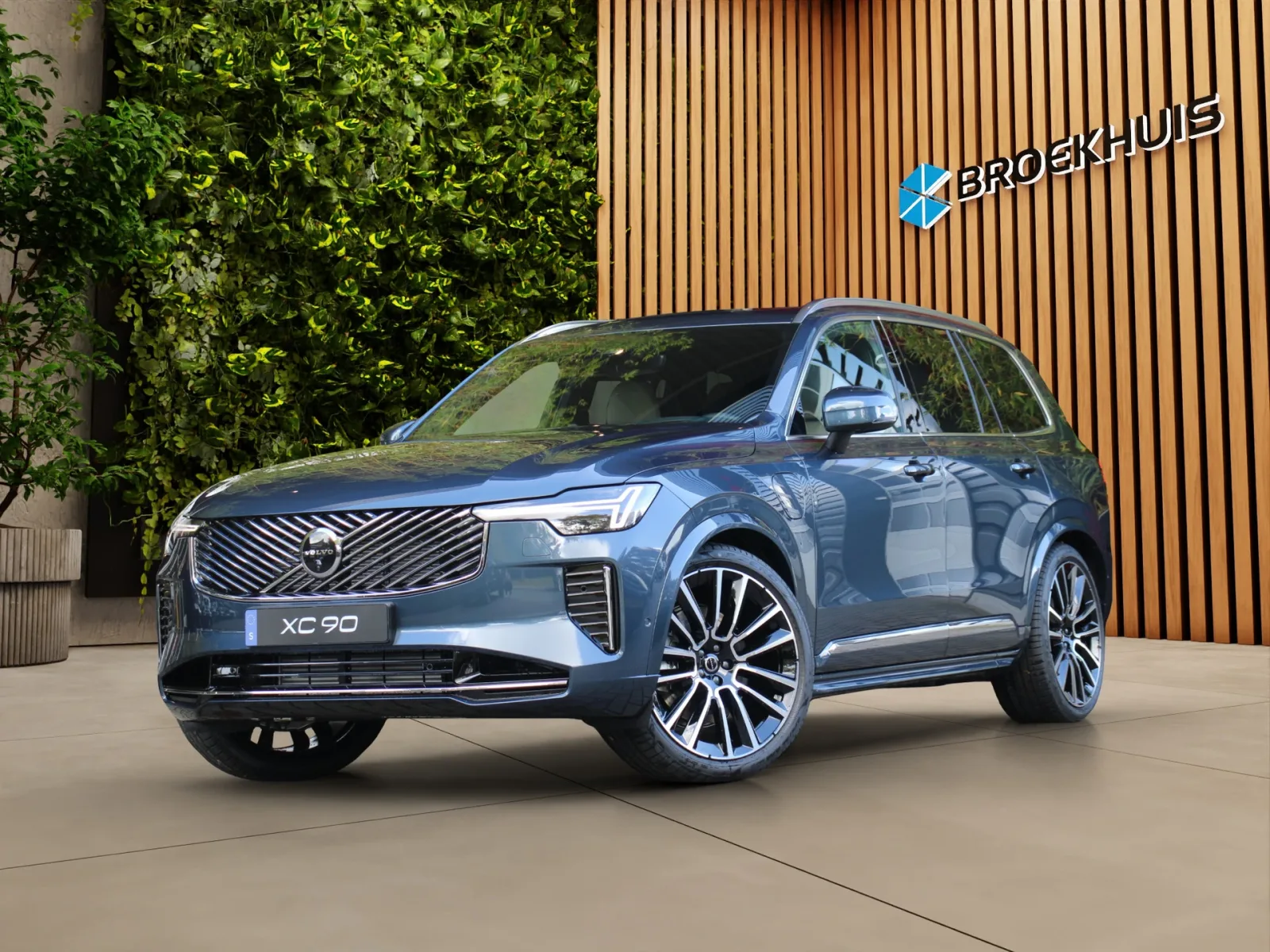 Volvo XC90 (2025) — foto 1