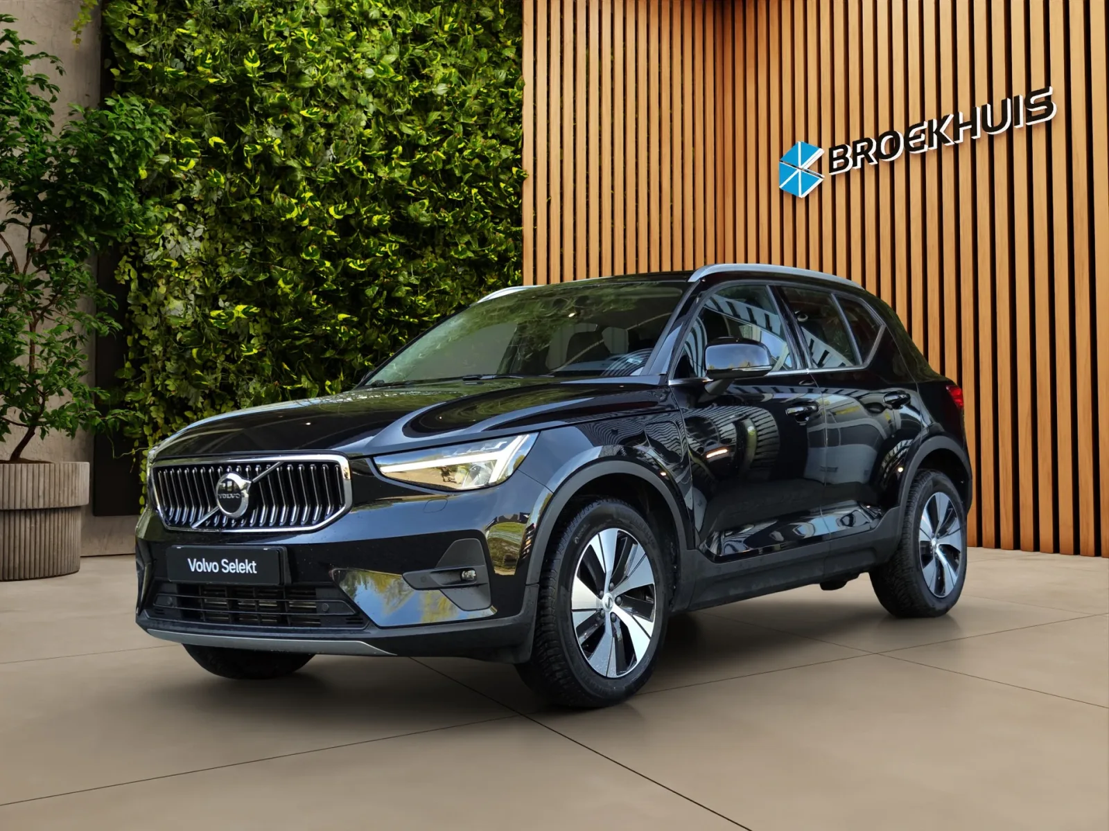 Volvo XC40 (2022) — foto 1