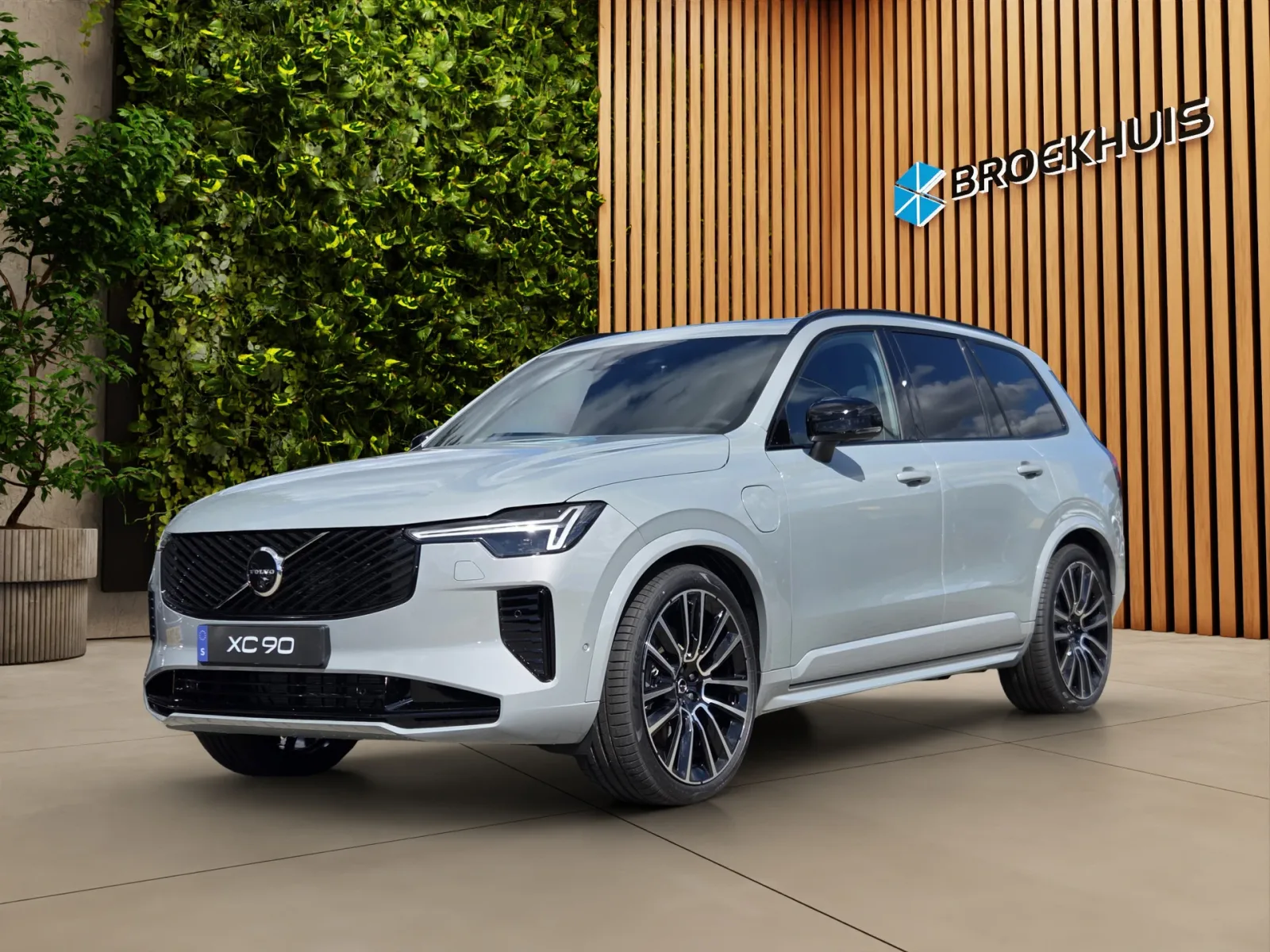 Volvo XC90 (2026) — foto 1