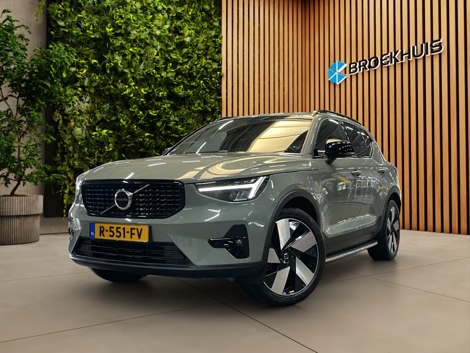 Volvo XC40 (2022) — foto 1