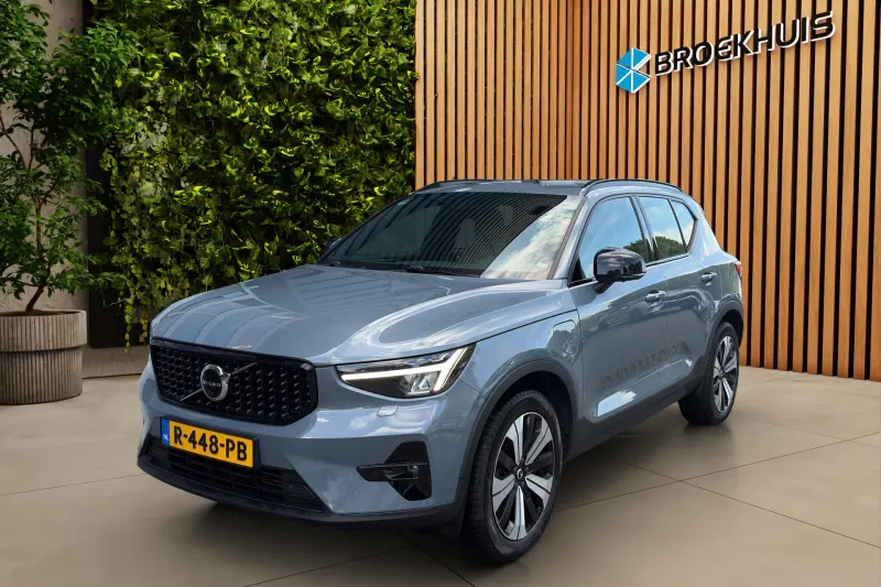 Volvo XC40 (2022)