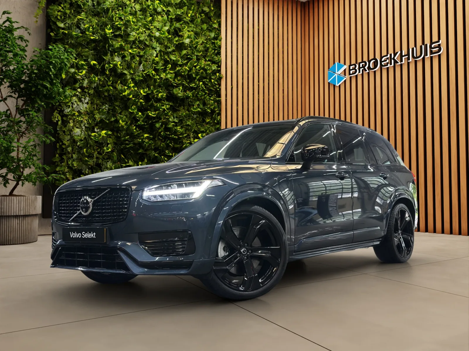Volvo XC90 (2024) — foto 1