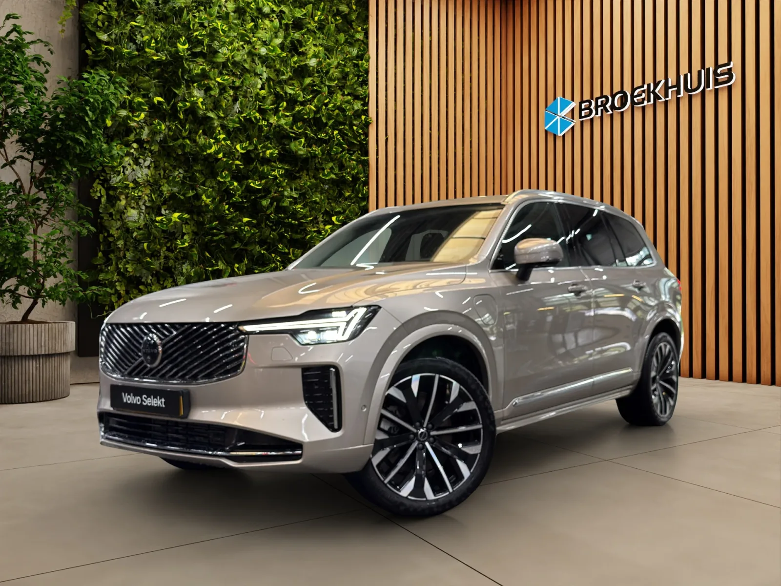 Volvo XC90 (2025) — foto 1