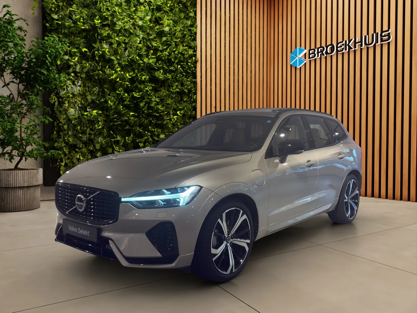 Volvo XC60 (2024) — foto 1