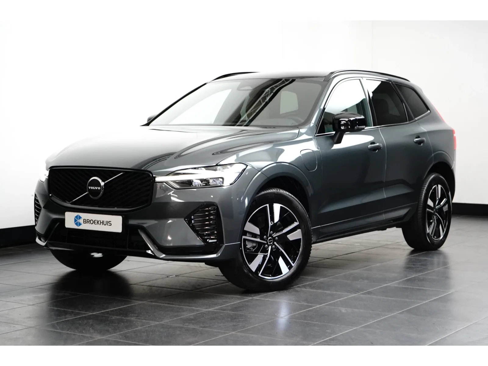 Volvo XC60 (2026) — foto 1
