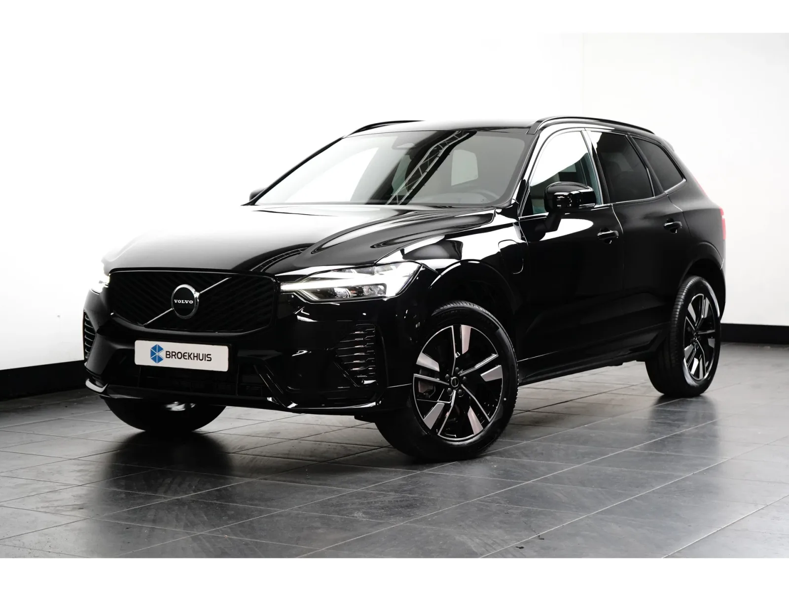 Volvo XC60 (2026) — foto 1