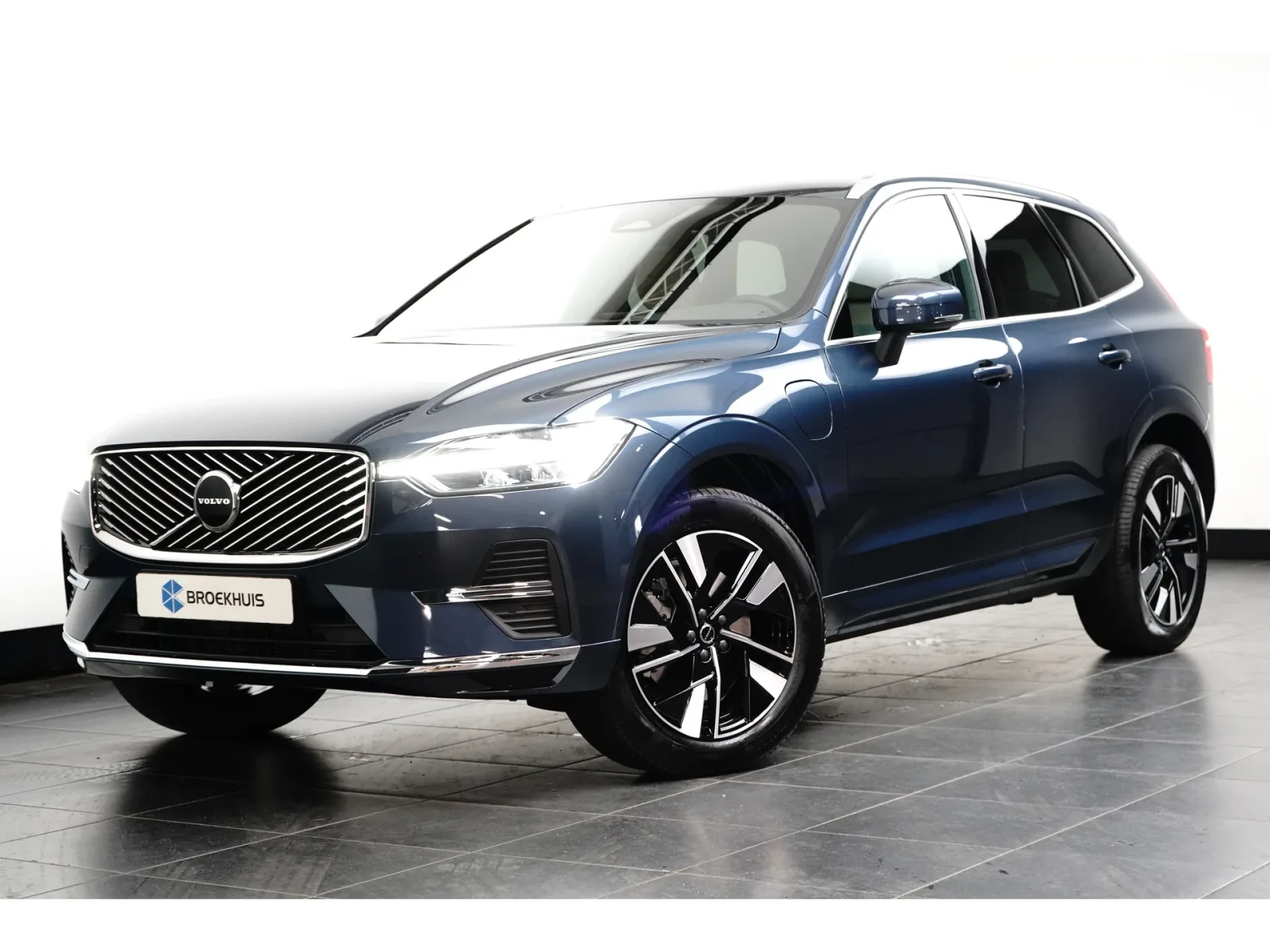 Volvo XC60 (2026) — foto 1
