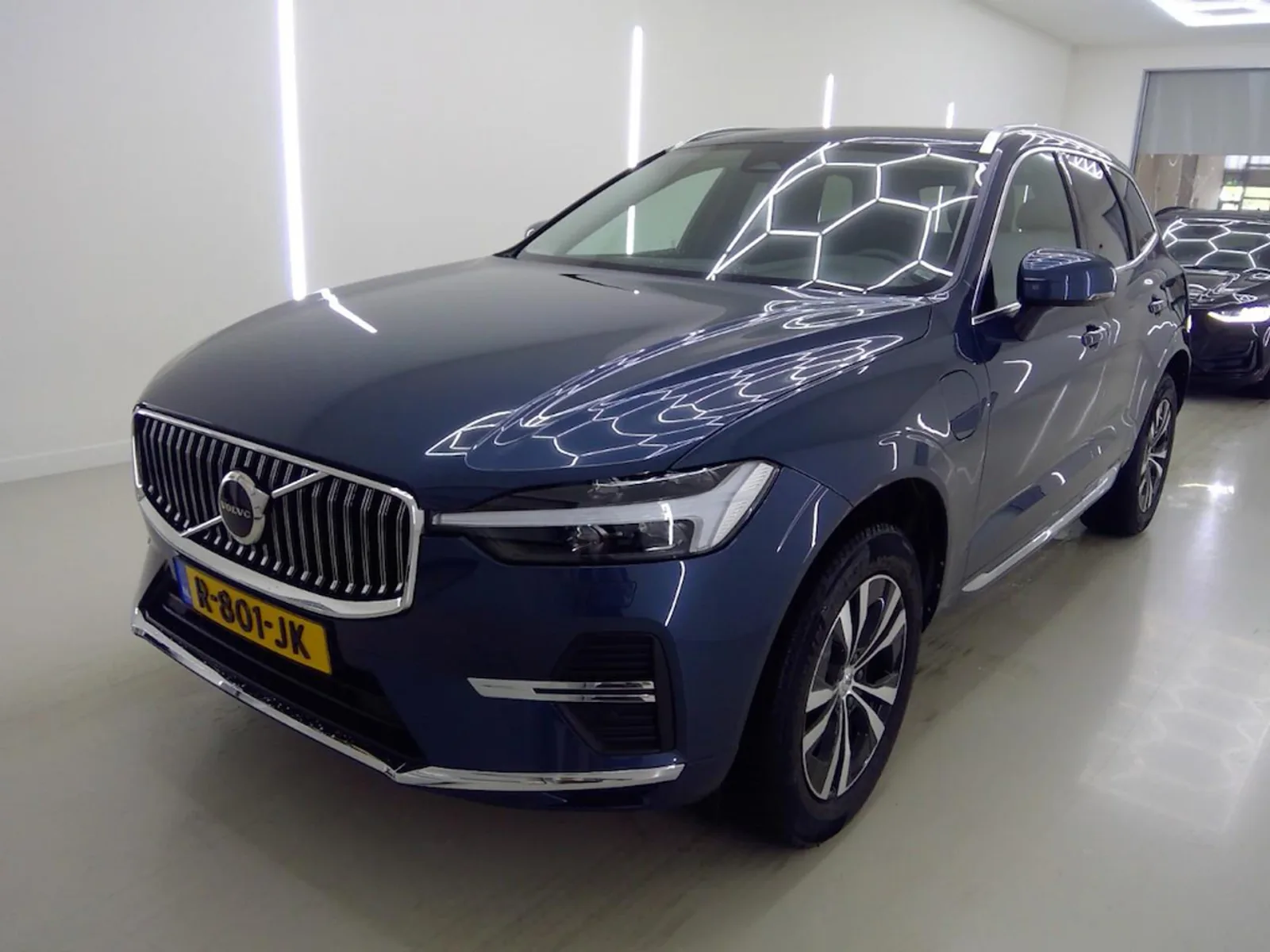 Volvo XC60 (2022) — foto 1