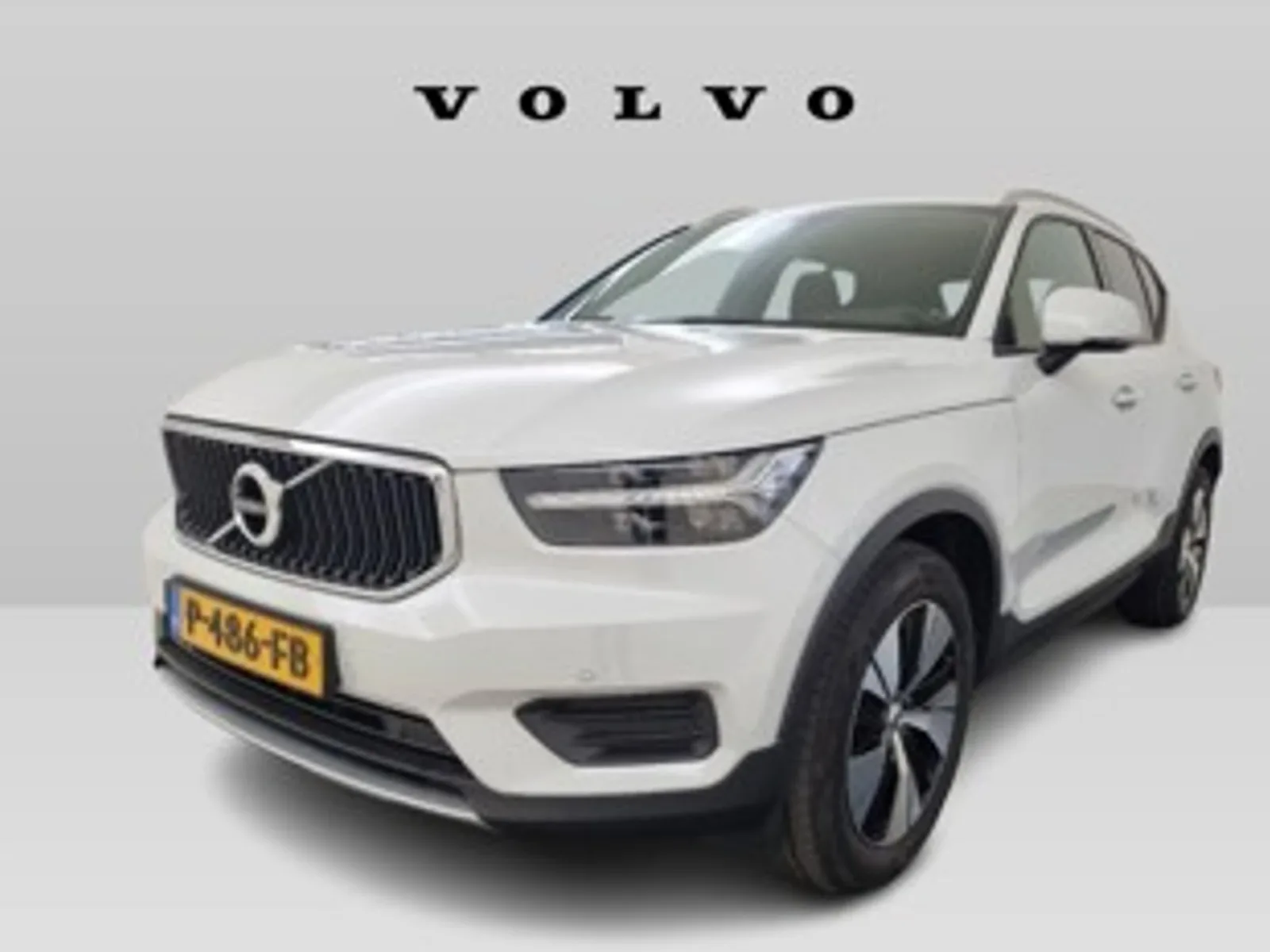 Volvo XC40 (2022) — foto 1