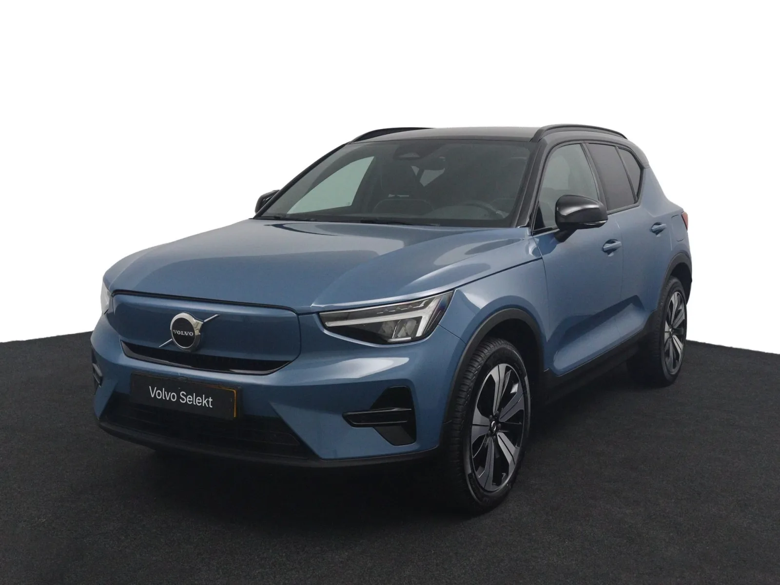 Volvo XC40 (2022) — foto 1