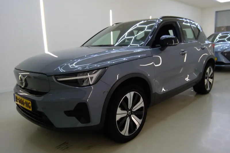 Volvo XC40 (2022)
