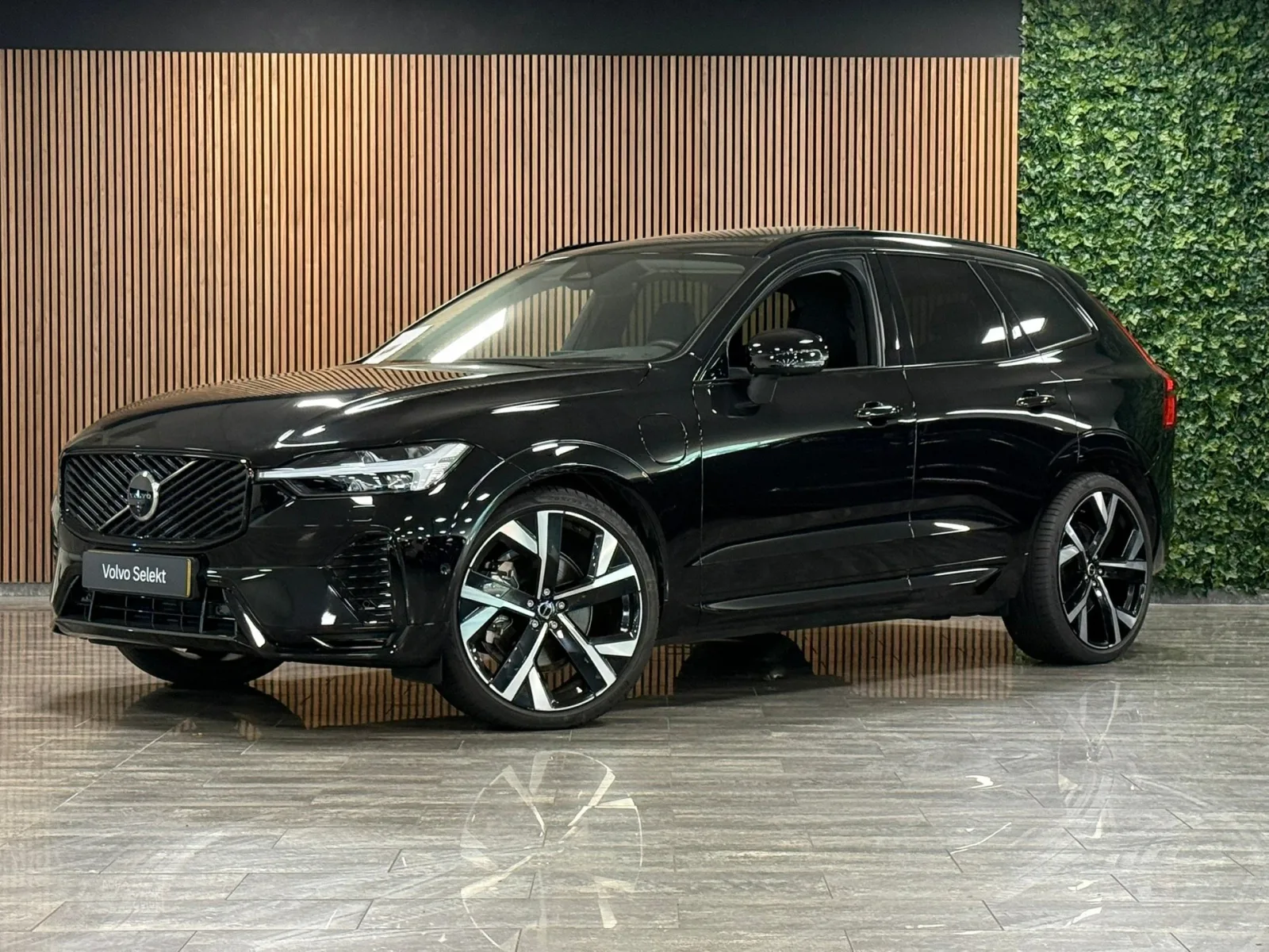 Volvo XC60 (2025) — foto 1