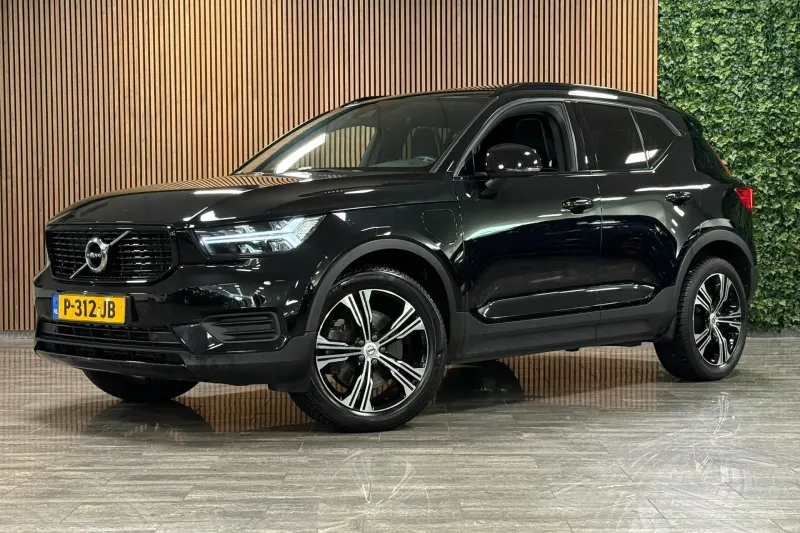 Volvo XC40 (2022)